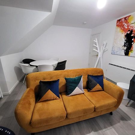 Garland Modern 2 Bedroom Apartment With Parking London Plumstead  Zewnętrze zdjęcie